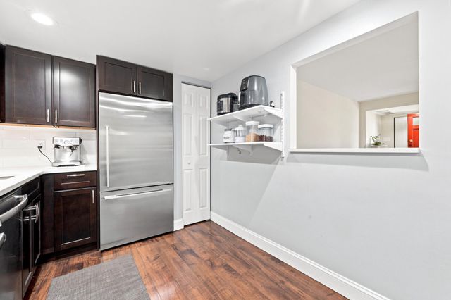 514 OLD FORGE XING, Devon, PA 19333