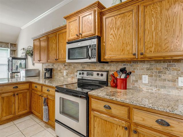 1205 NW 190th Place, Edmond, OK 73012