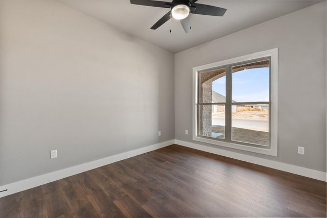 1111 N 6th Street, Wolfforth, TX 79382