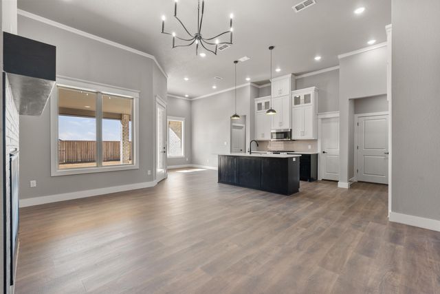 1111 N 6th Street, Wolfforth, TX 79382