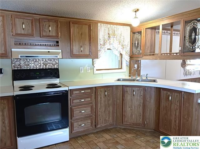 233 Independence Way, Upper Mt Bethel Twp, PA 18343
