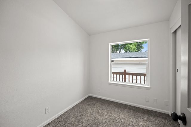 17315 E Coach Dr, Greenacres, WA 99016