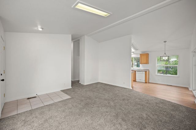 17315 E Coach Dr, Greenacres, WA 99016