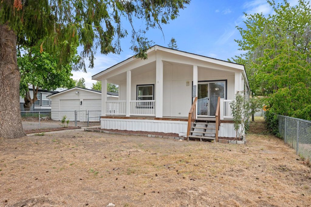 17315 E Coach Dr, Greenacres, WA 99016