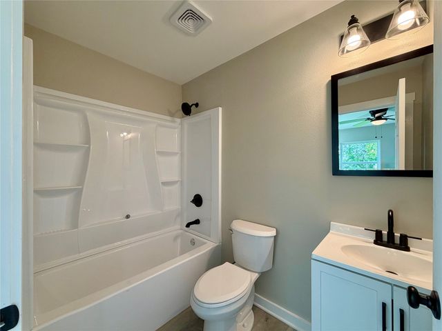 615 Smith Circle, Point, TX 75472
