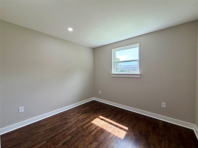 615 Smith Circle, Point, TX 75472