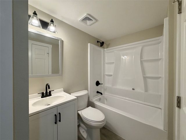 615 Smith Circle, Point, TX 75472