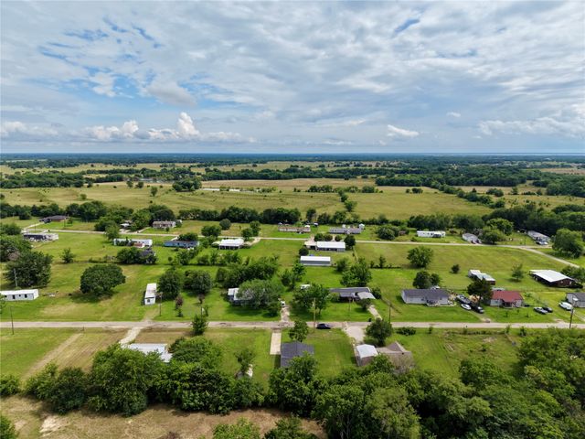 615 Smith Circle, Point, TX 75472