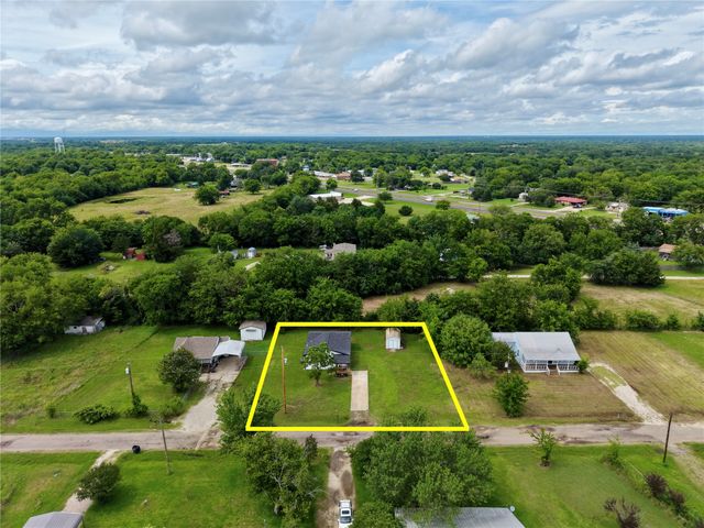 615 Smith Circle, Point, TX 75472