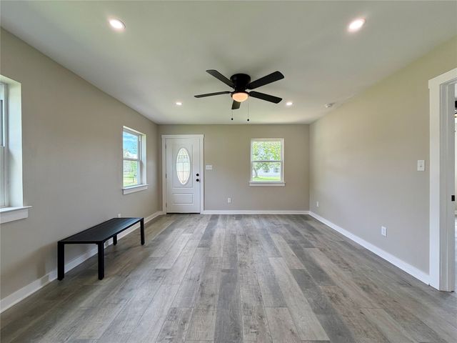 615 Smith Circle, Point, TX 75472