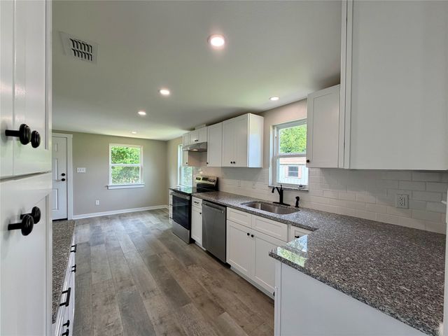 615 Smith Circle, Point, TX 75472