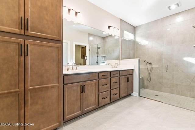 5807 Ruby Falls Dr, Prospect, KY 40059