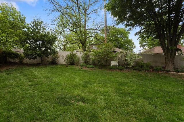 3901 S Sherman Drive, Independence, MO 64055