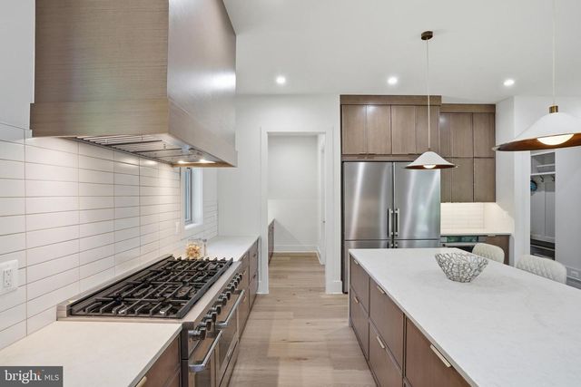 3022 CASTLE RD, Falls Church, VA 22044