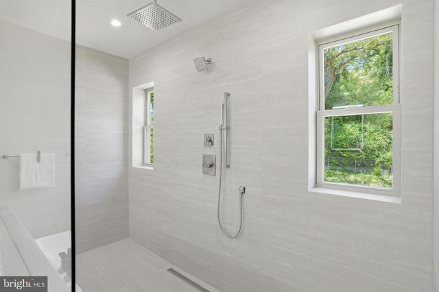 3022 CASTLE RD, Falls Church, VA 22044