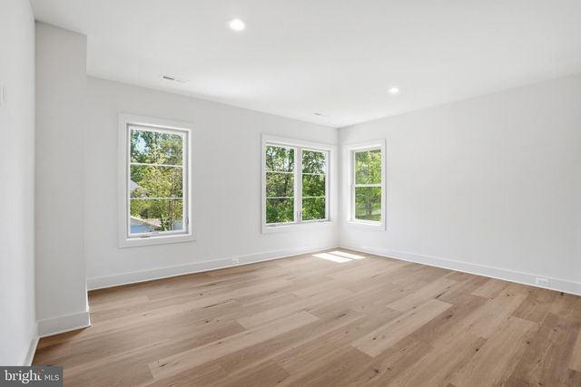 3022 CASTLE RD, Falls Church, VA 22044