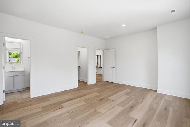 3022 CASTLE RD, Falls Church, VA 22044