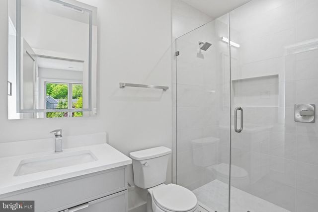 3022 CASTLE RD, Falls Church, VA 22044