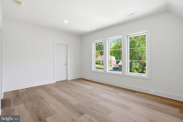 3022 CASTLE RD, Falls Church, VA 22044