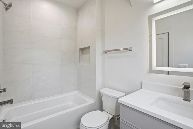 3022 CASTLE RD, Falls Church, VA 22044