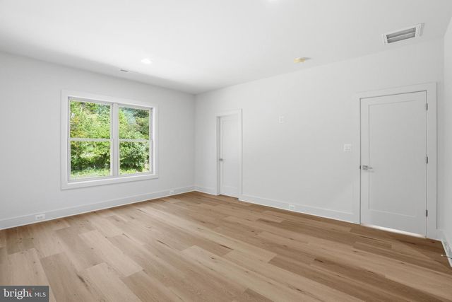 3022 CASTLE RD, Falls Church, VA 22044
