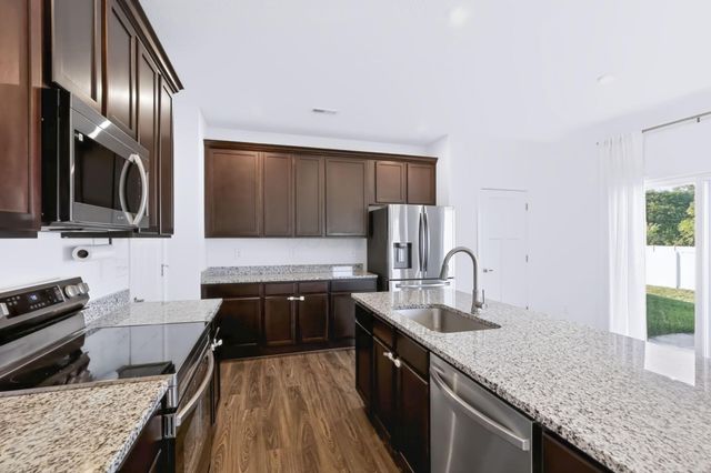 1698 Lewes Castle Drive, Grove City, OH 43123
