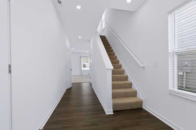 1698 Lewes Castle Drive, Grove City, OH 43123