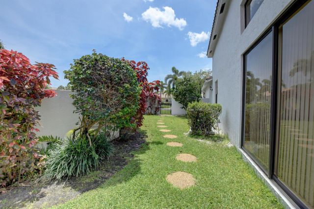 5213 Via De Amalfi Drive, Boca Raton, FL 33496