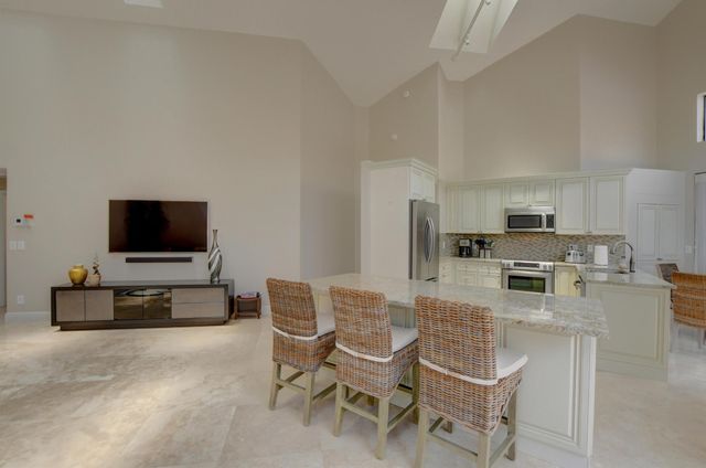 5213 Via De Amalfi Drive, Boca Raton, FL 33496