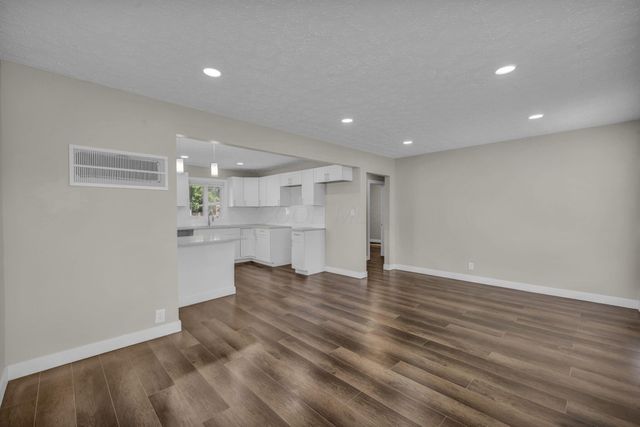 486 Basswood Road, Columbus, OH 43207