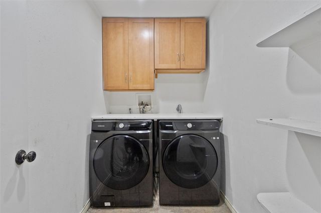 805 River Creek, La Porte, TX 77571