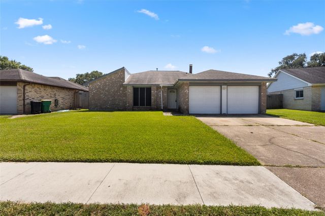 805 River Creek, La Porte, TX 77571