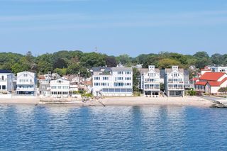9 Stowe Avenue, Milford, CT 06460