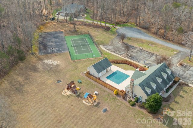 7902 Southerland Drive, Browns Summit, NC 27214