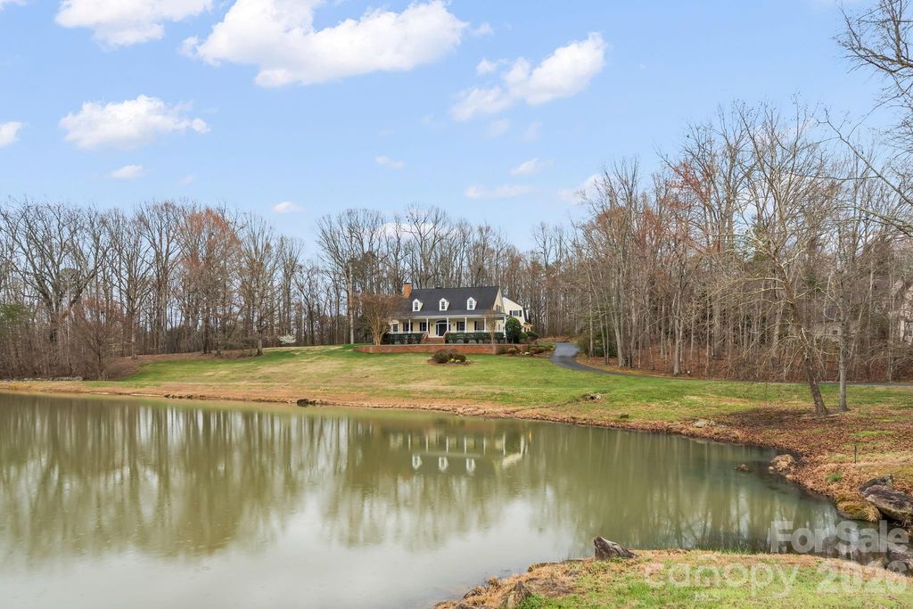 7902 Southerland Drive, Browns Summit, NC 27214