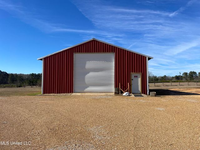 10301 Road 783, Philadelphia, MS 39350