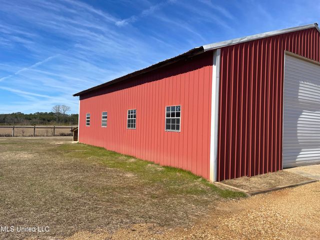 10301 Road 783, Philadelphia, MS 39350