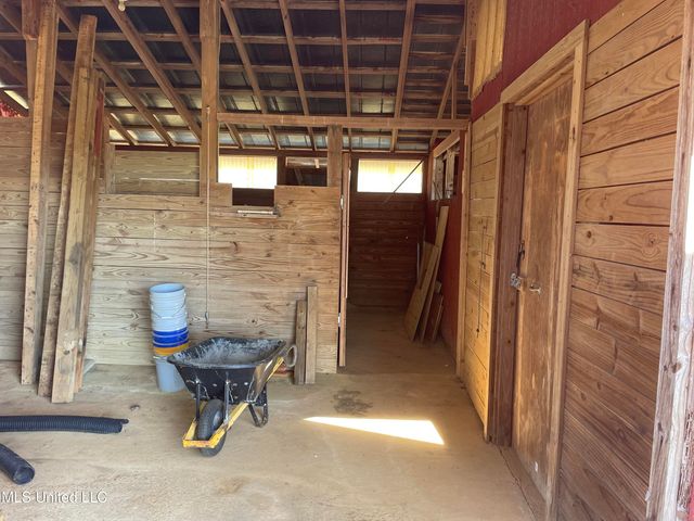 10301 Road 783, Philadelphia, MS 39350