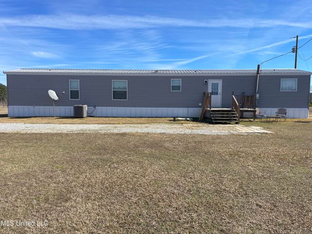 10301 Road 783, Philadelphia, MS 39350