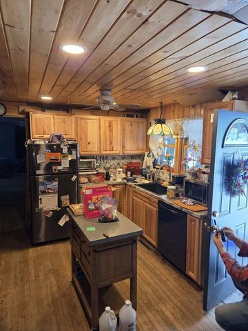 1578 Greenville Rd, Ashby, MA 01431