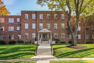 20 Outlook Avenue APT 205, West Hartford, CT 06119
