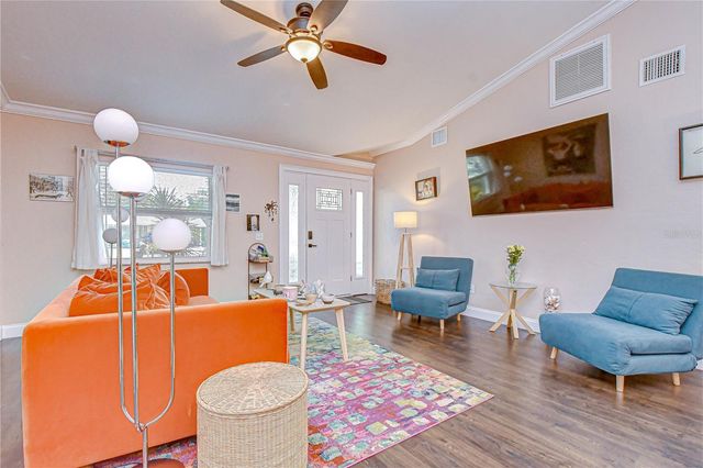 6137 12TH AVENUE S, Gulfport, FL 33707