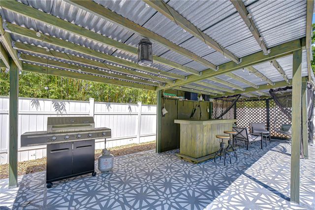 6137 12TH AVENUE S, Gulfport, FL 33707