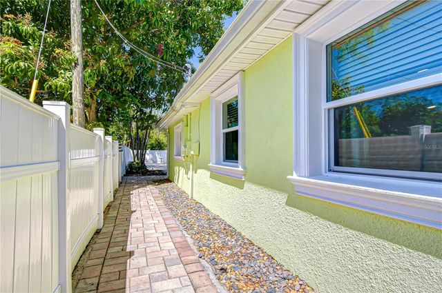 6137 12TH AVENUE S, Gulfport, FL 33707