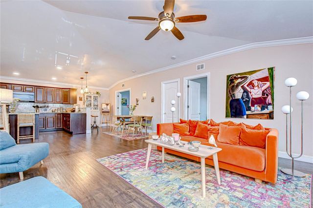 6137 12TH AVENUE S, Gulfport, FL 33707