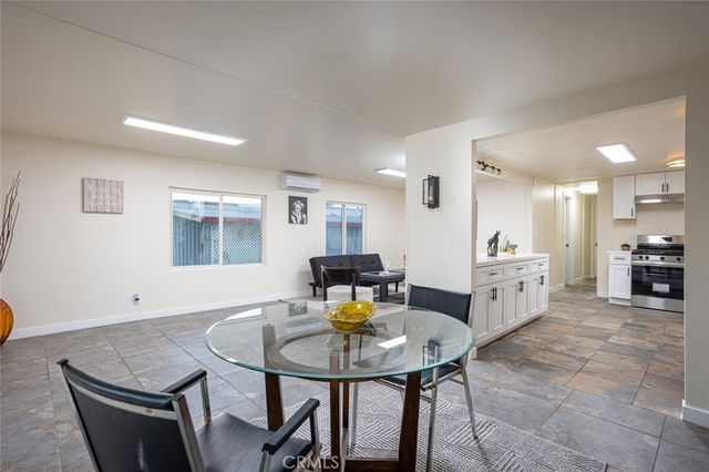 301 Foothill, Pomona, CA 91767