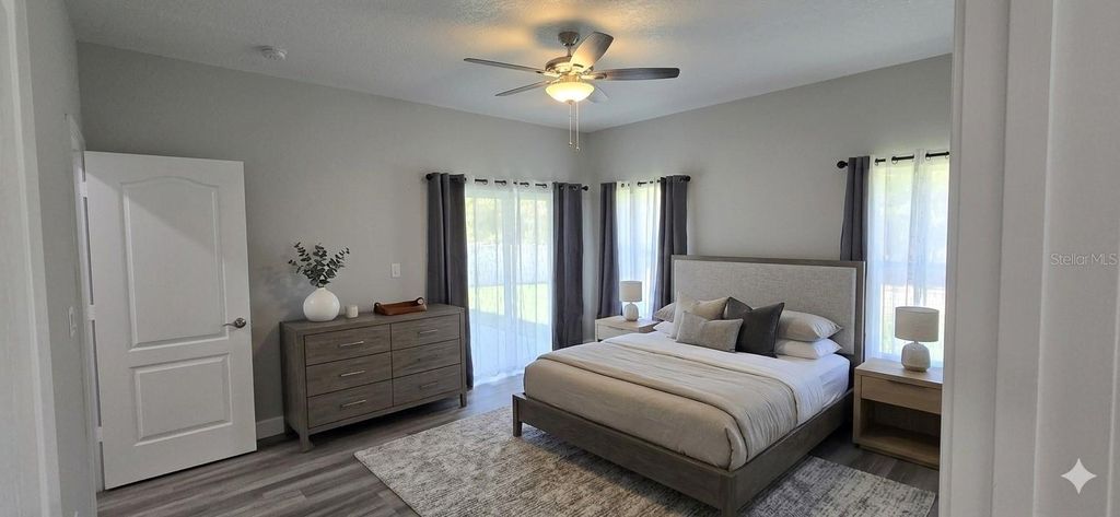 Image 15 of property listing at 32835 FOREST AVENUE, Leesburg, FL 34788