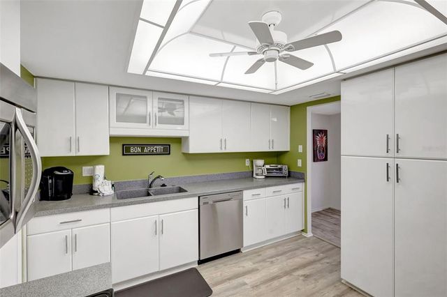 6415 MIDNIGHT PASS ROAD 211, Sarasota, FL 34242