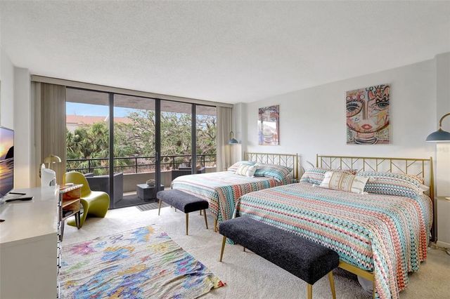 6415 MIDNIGHT PASS ROAD 211, Sarasota, FL 34242