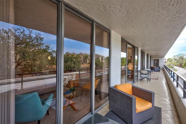 6415 MIDNIGHT PASS ROAD 211, Sarasota, FL 34242